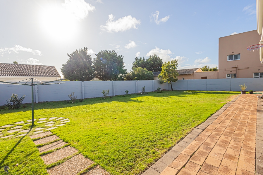 3 Bedroom Property for Sale in Country Club Western Cape